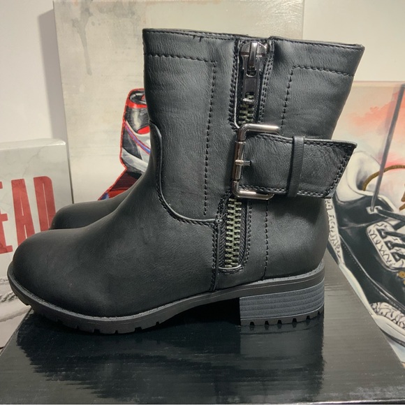 Soda Shoes - New Soda Modern Chic Low Heel Fashion Ankle Boot - Women’s Size 6, 6.5